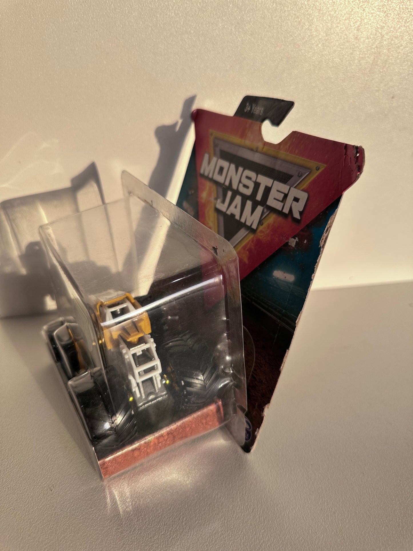 Earth Shaker Training Truck, 1:64 *LOOSE BUBBLE*