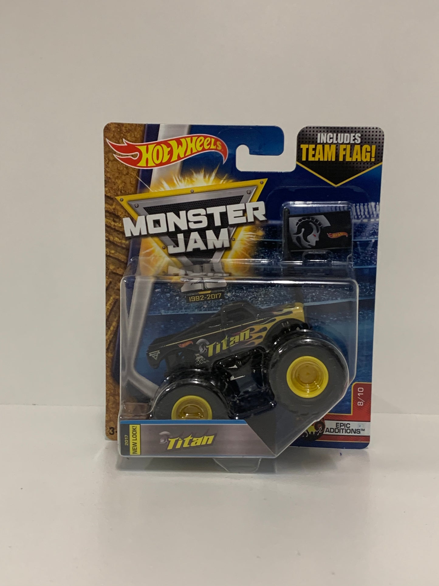 Titan 1:64 w/Team Flag, Hot Wheels/Monster Jam