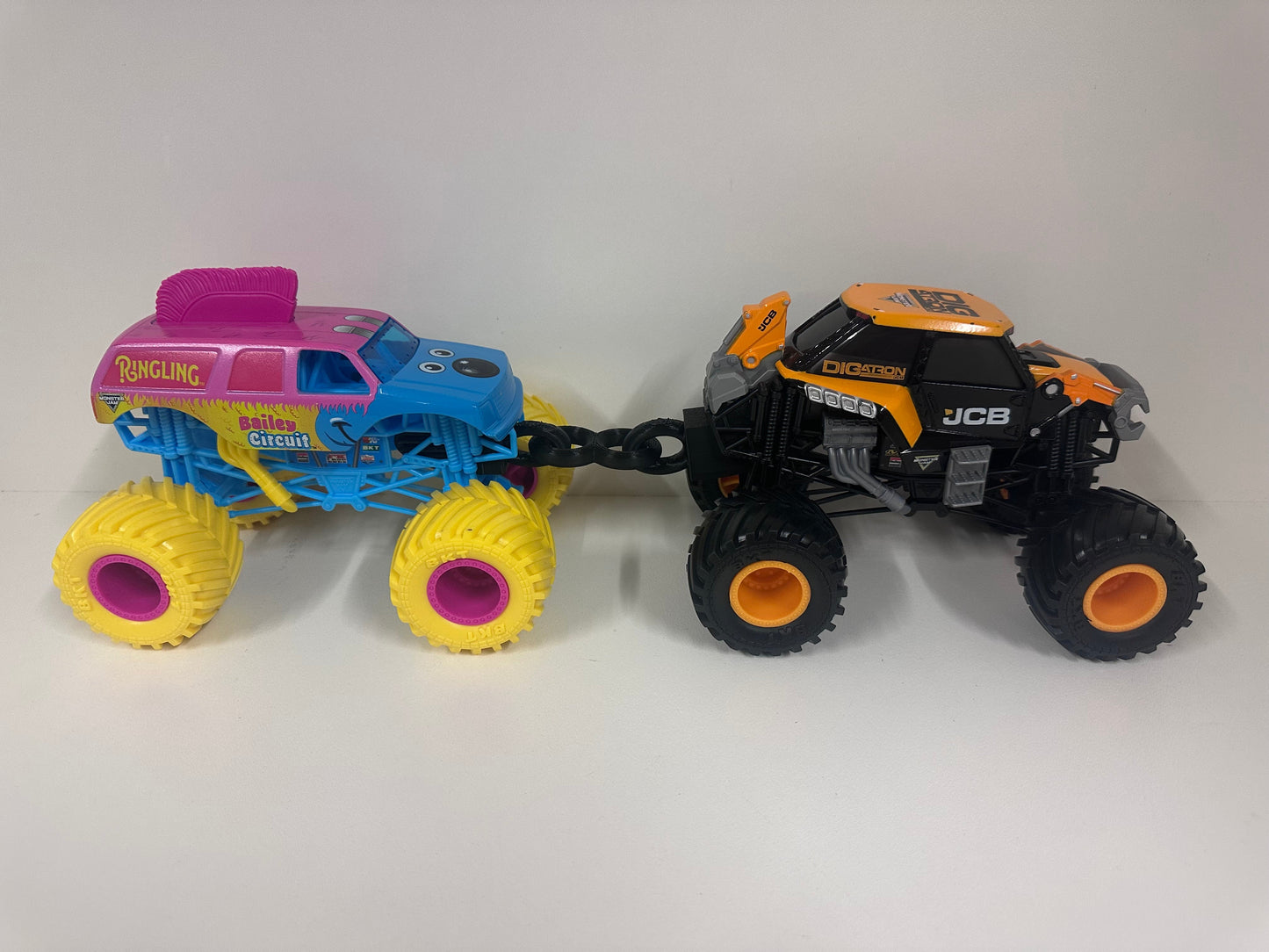 Truck Chain Connectors Album (1:64 & 1:24)