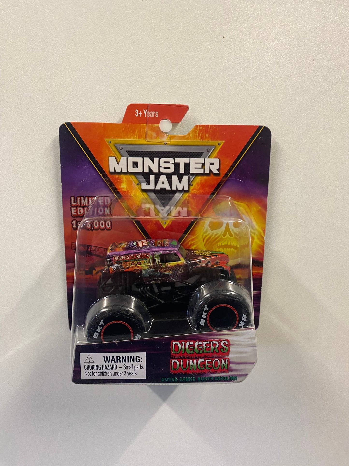 Carded Truck Holder - Type 1 (v1.0)