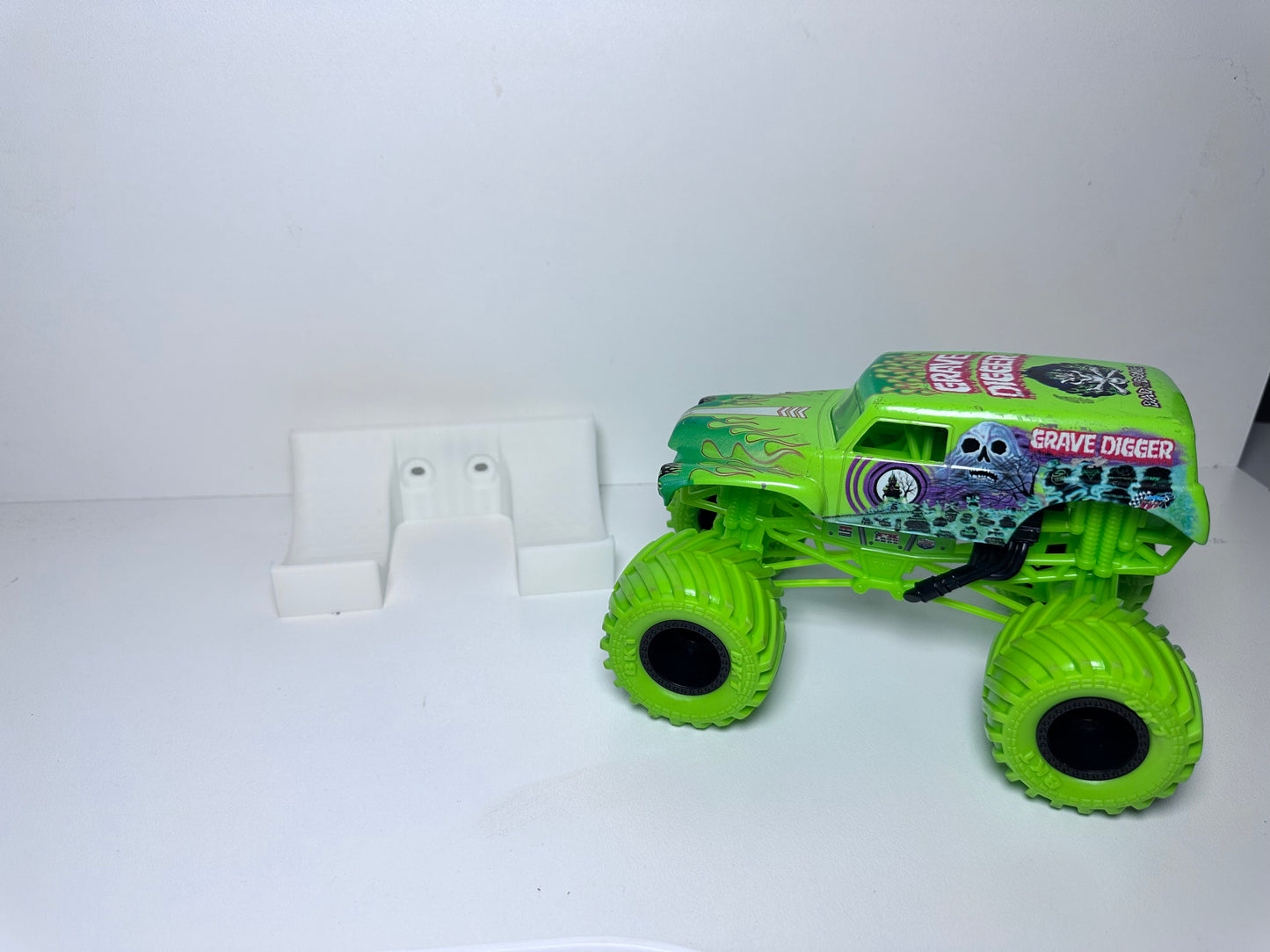 1:24 Loose Truck Holder - Type 2 (Hook Mount)