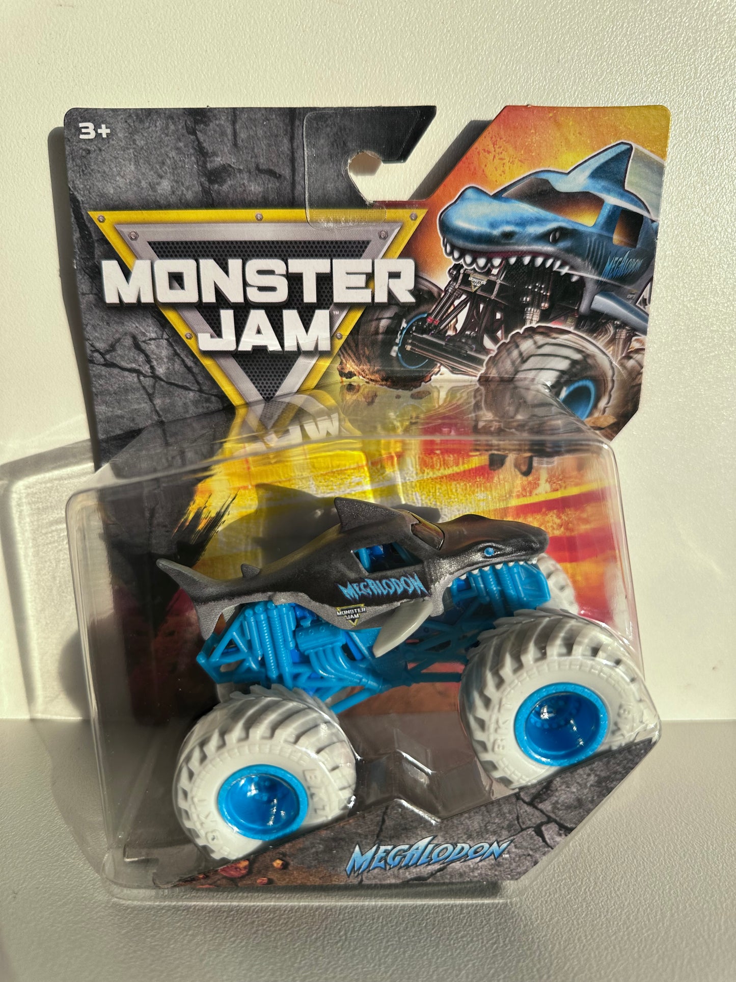Megalodon, Series 2, 1:64, Type 2 of 4 (White Wheel)
