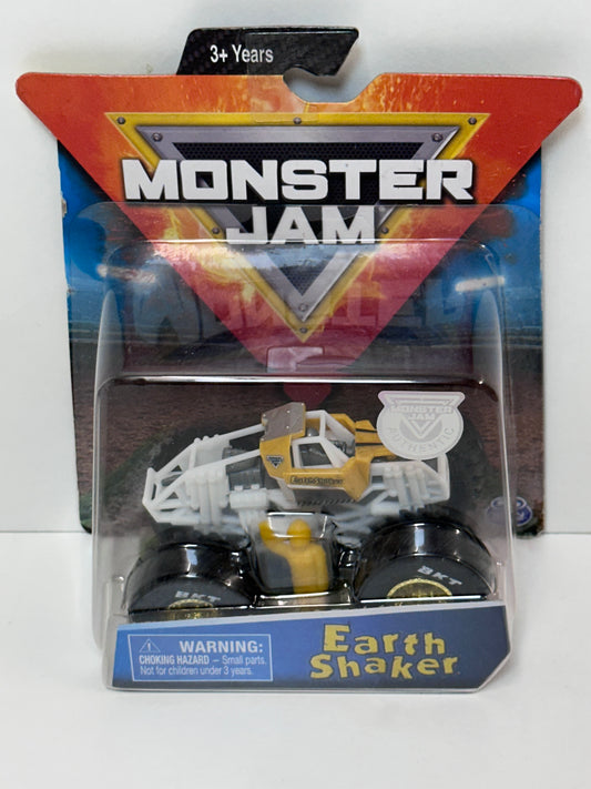 Earth Shaker Training Truck 1:64 (Loose bubble)