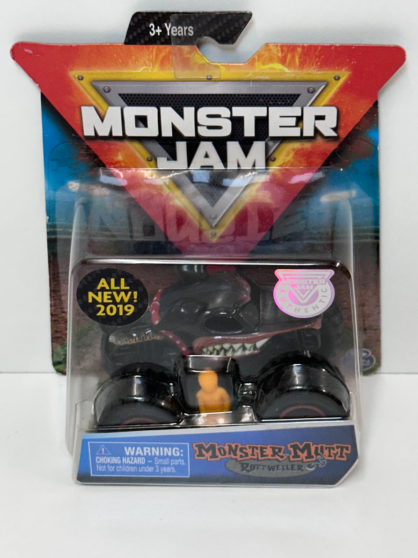 Monster Mutt Rottweiler w/Accessory 1:64