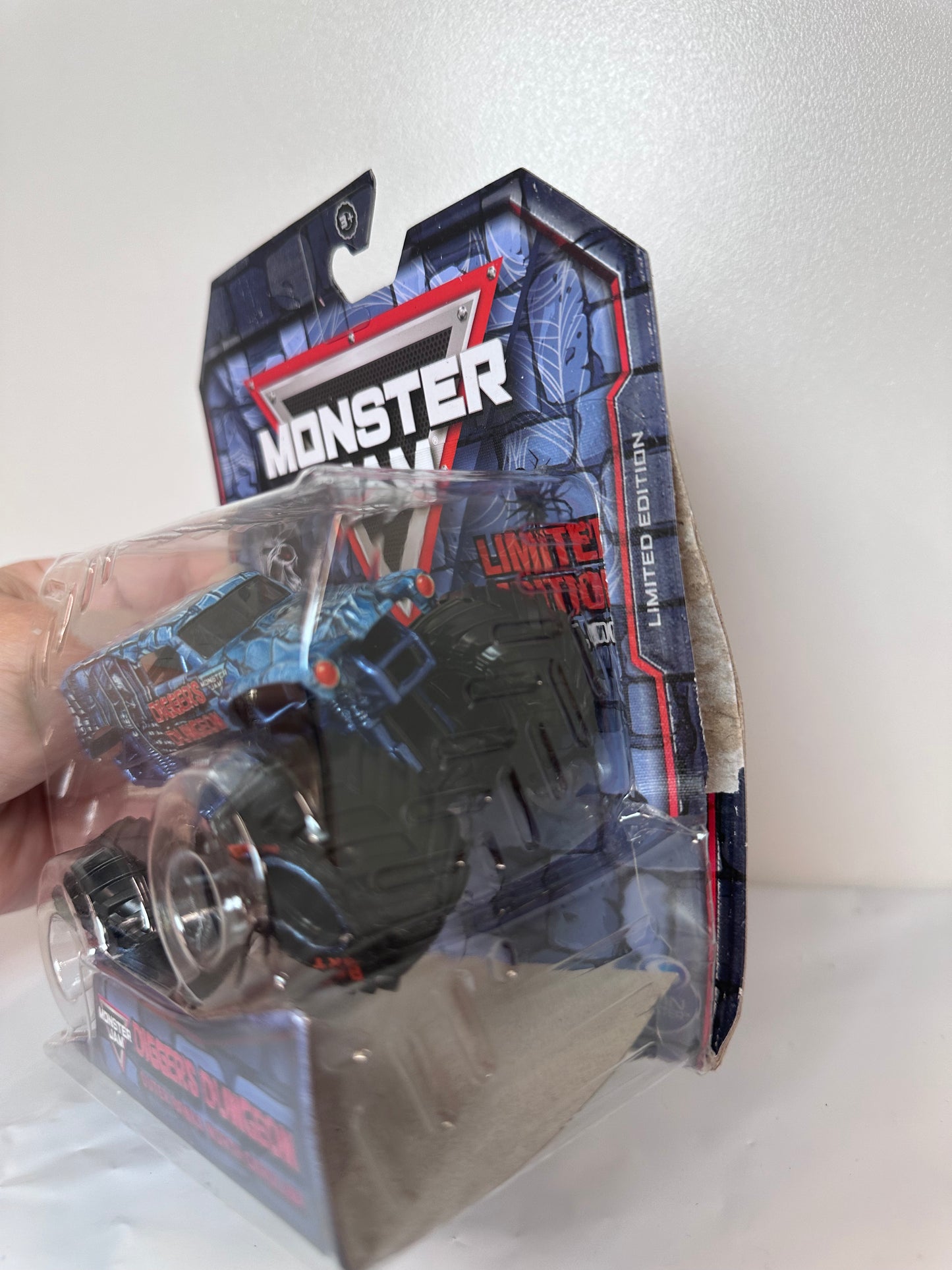 Diggers Dungeon, 1 of 5000, 1:64